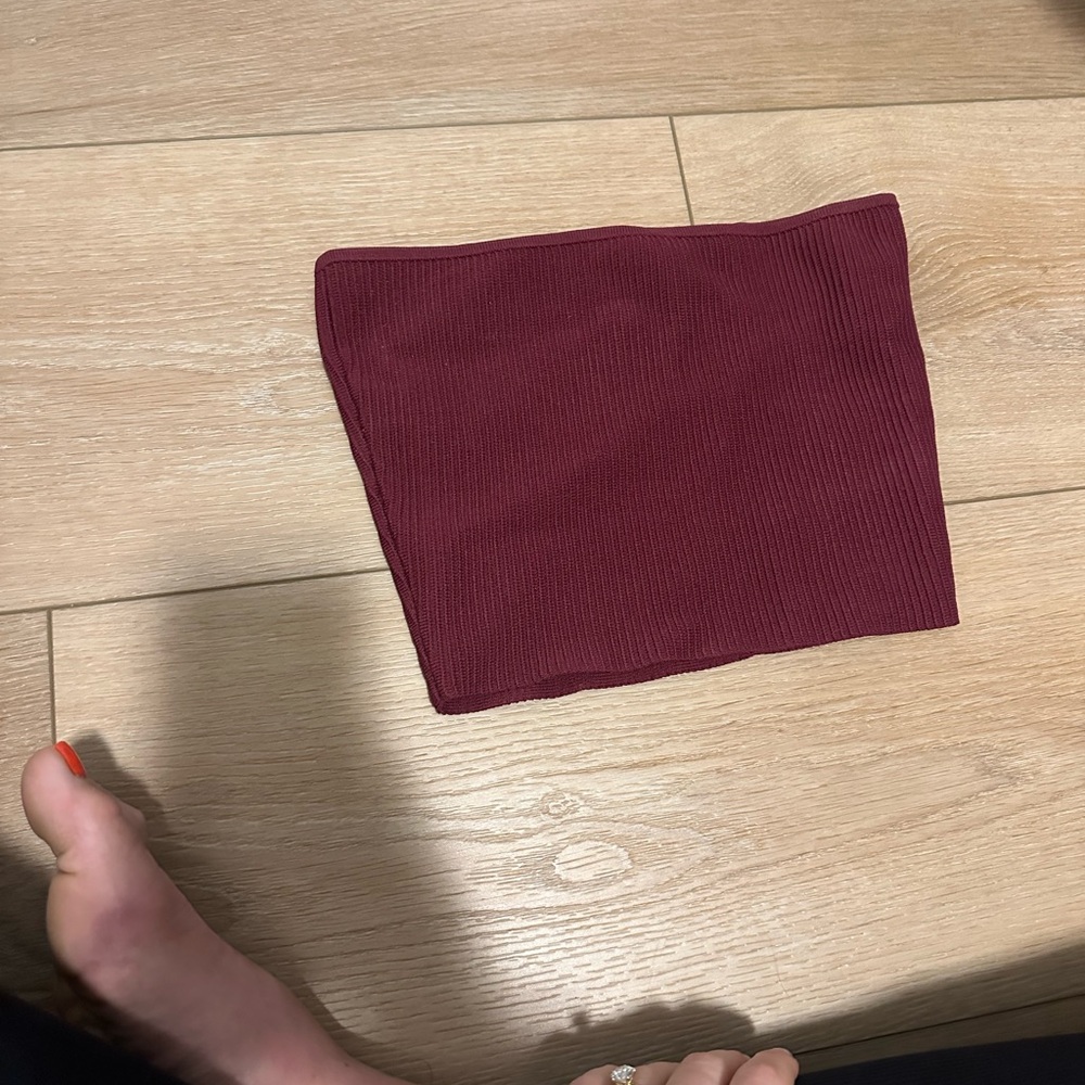 Babaton knit crop top - Picture 2 of 3